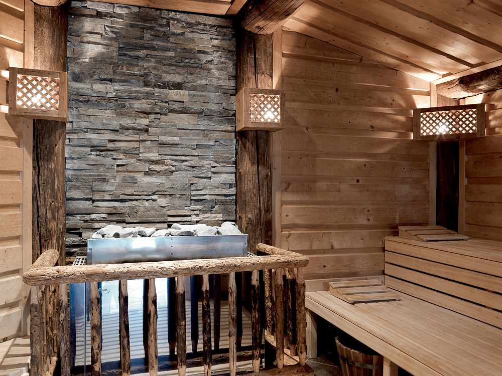 Schlosshotel Kitzbuehel A-Rosa Collection Bagian luar foto A modern Finnish sauna