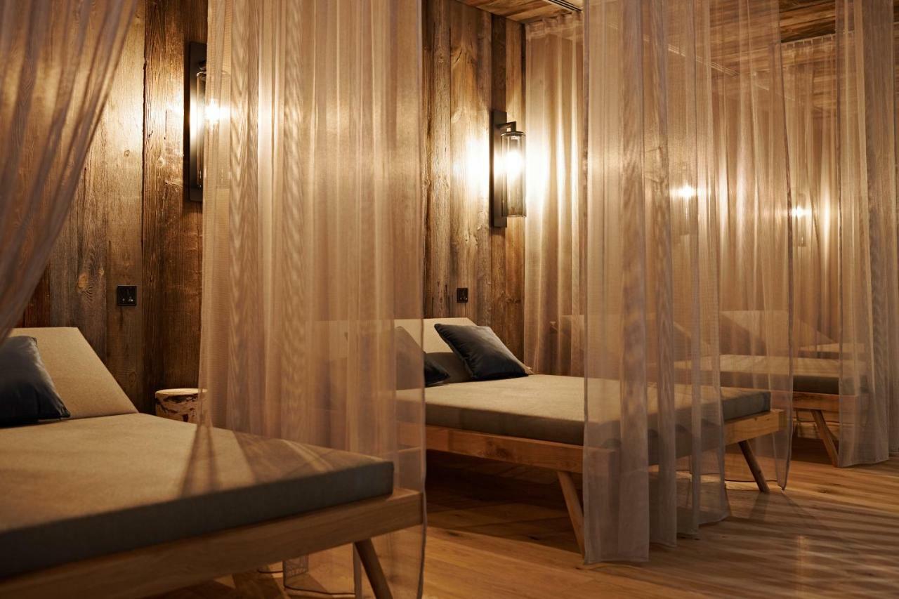 Schlosshotel Kitzbuehel A-Rosa Collection Bagian luar foto The spa at The Lodge at Bluefin Bay