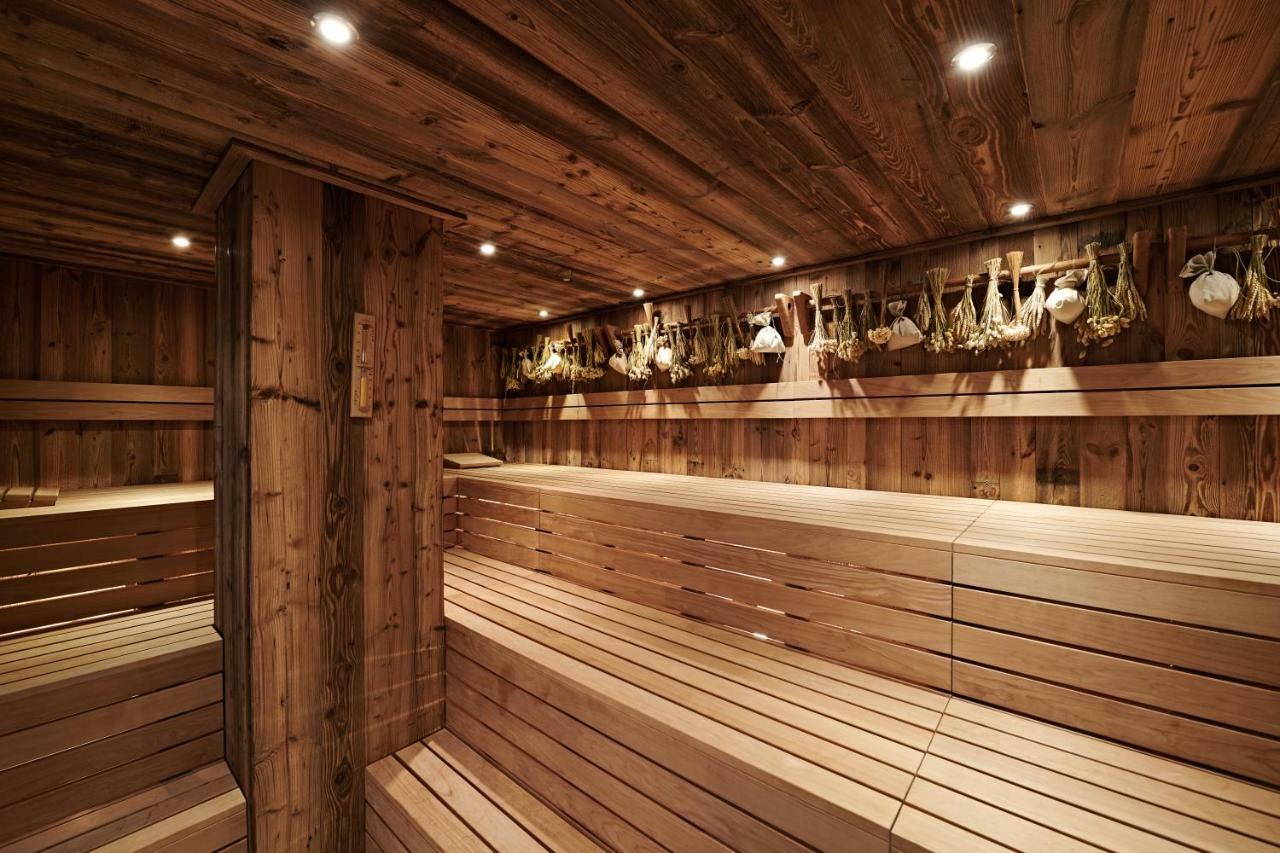 Schlosshotel Kitzbuehel A-Rosa Collection Bagian luar foto A Finnish sauna