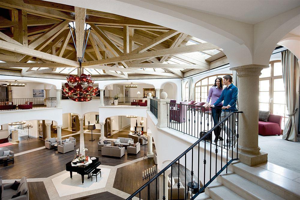 Schlosshotel Kitzbuehel A-Rosa Collection Bagian luar foto The interior of the hotel